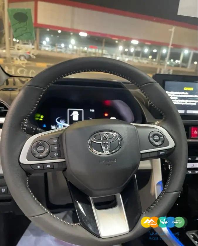 تويوتا فيلوز GLX 2023