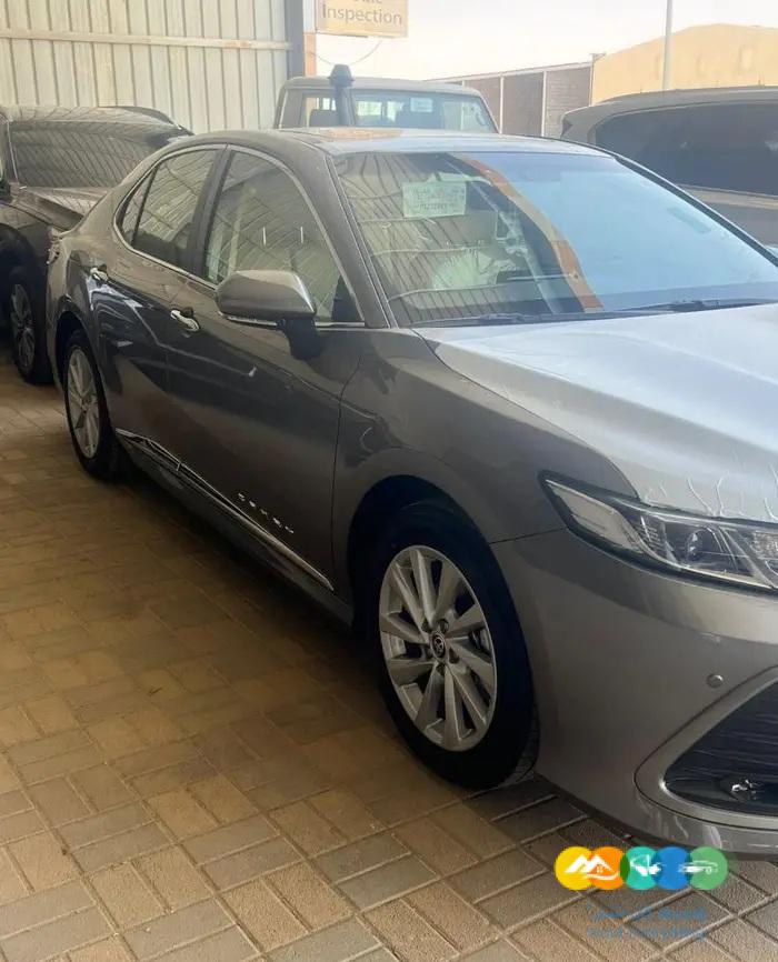 كامري GLE بنزين اصفار 2023 تتانيوم سعودي