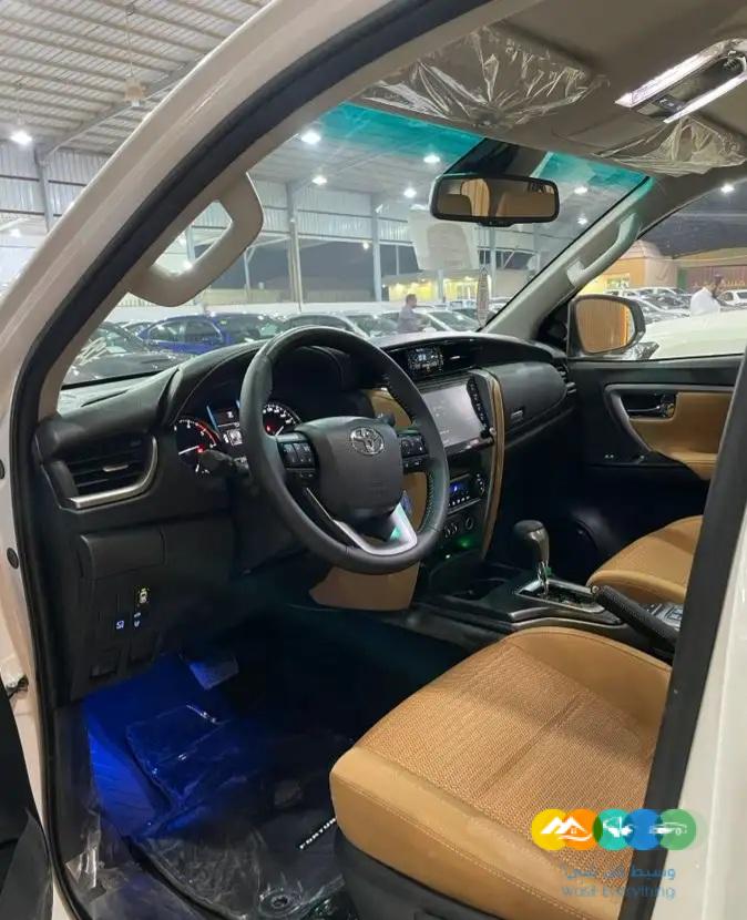 فورتشنر فل كامل موديل 2023 (( مباعة ))