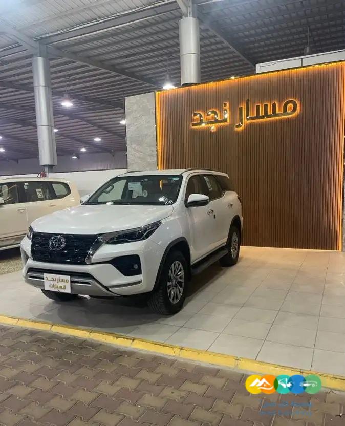 فورتشنر فل كامل موديل 2023 (( مباعة ))