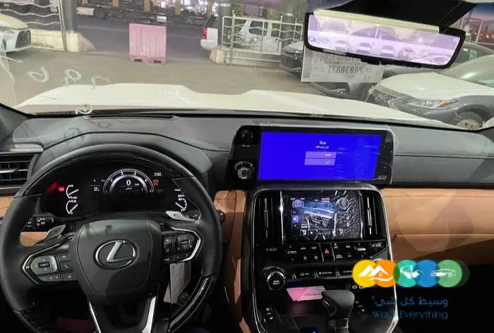 جيب لكزس LX 600 2023 سعودي اصفار