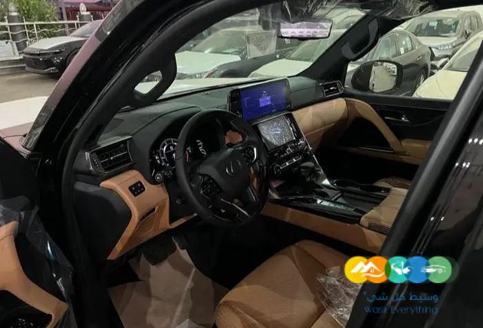 جيب لكزس LX 600 2023 سعودي اصفار