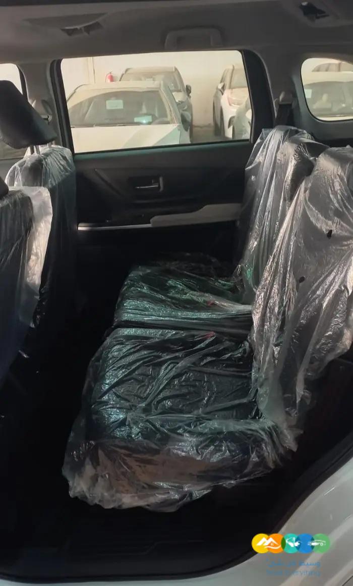 تويوتا فيلوز GLX بنزين 2023 ابيض