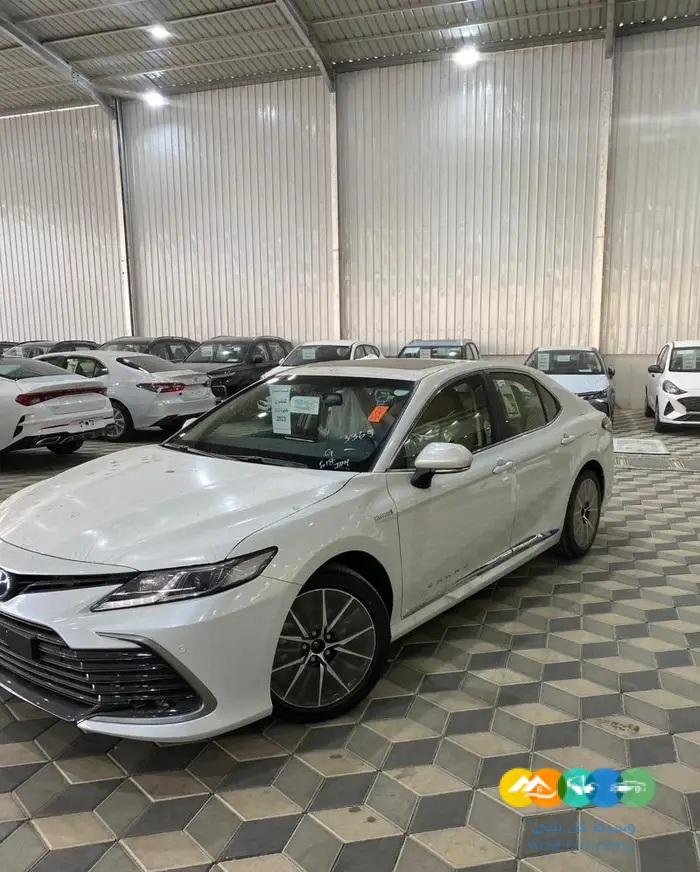 تويوتا كامري GLE بنزين 2023 هايبرد