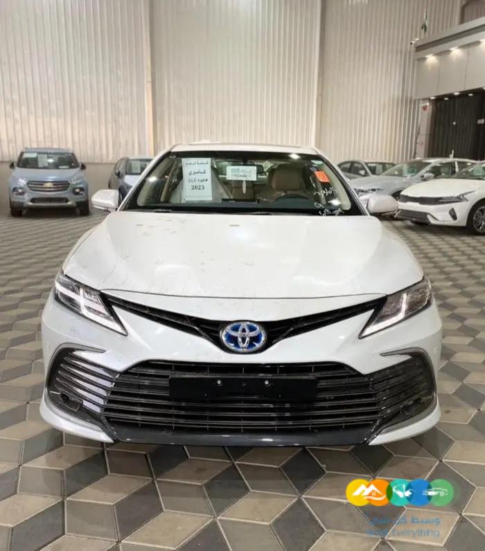تويوتا كامري GLE بنزين 2023 هايبرد