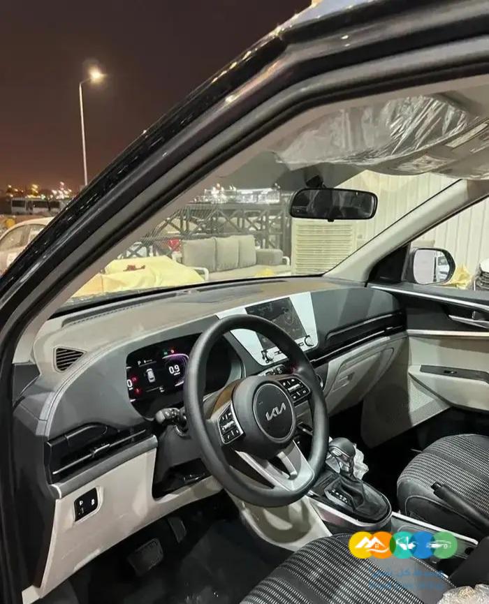 كيا _ كارينز – ستاندر 2023