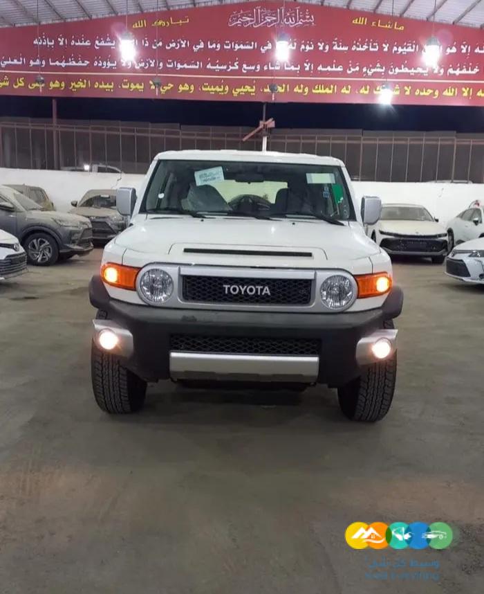 توبوتا FJ اف جي 2023 اصفار ابيض سعودي