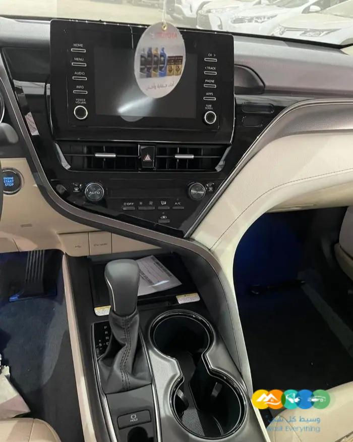 كامري GLE موديل 2023 بنزين اصفار