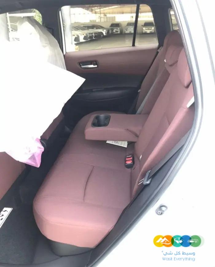 كورولا كروس 2023 نص فل فتحه سقف