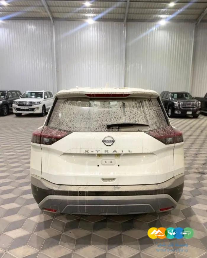 نيسان اكس تريل 2023 ستاندر 7 مقاعد