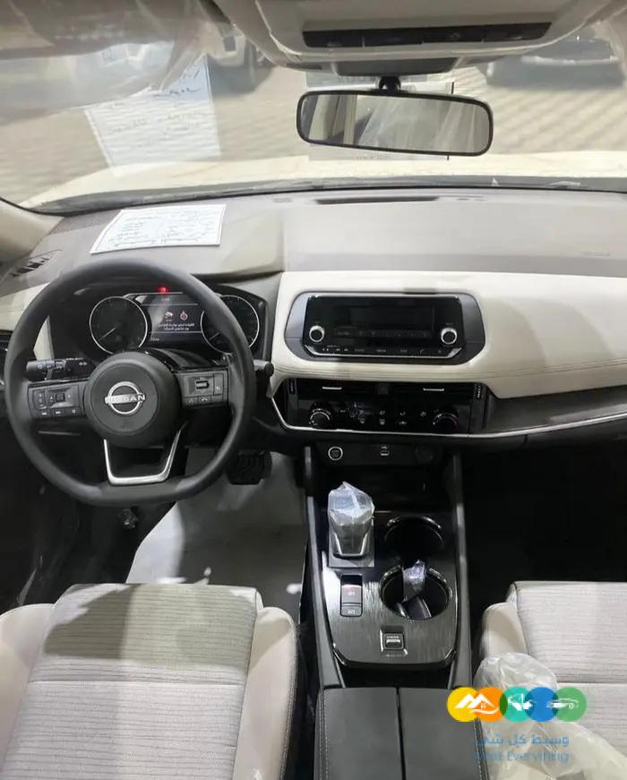 نيسان اكس تريل 2023 ستاندر 7 مقاعد