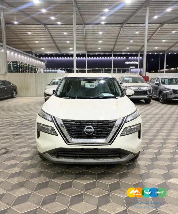 نيسان اكس تريل 2023 ستاندر 7 مقاعد