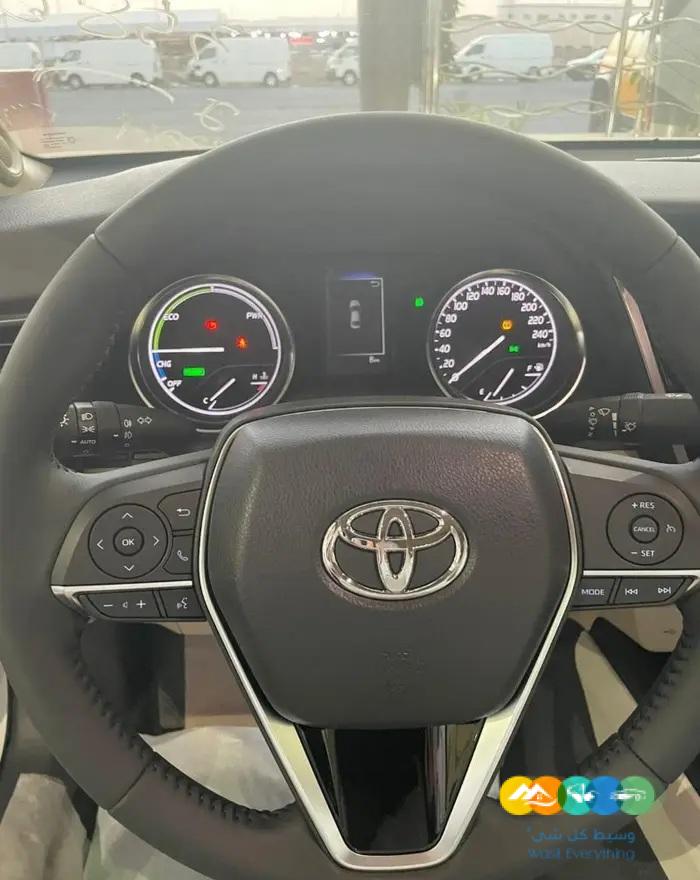 كامري GLEX 2022 هايبرد اصفار جلد