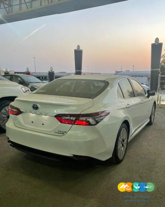 كامري GLEX 2022 هايبرد اصفار جلد