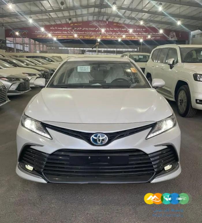 كامري GLEX 2022 هايبرد اصفار جلد