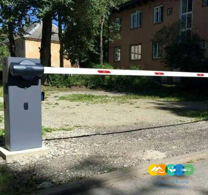 بوابة دخول وخروج السيارات