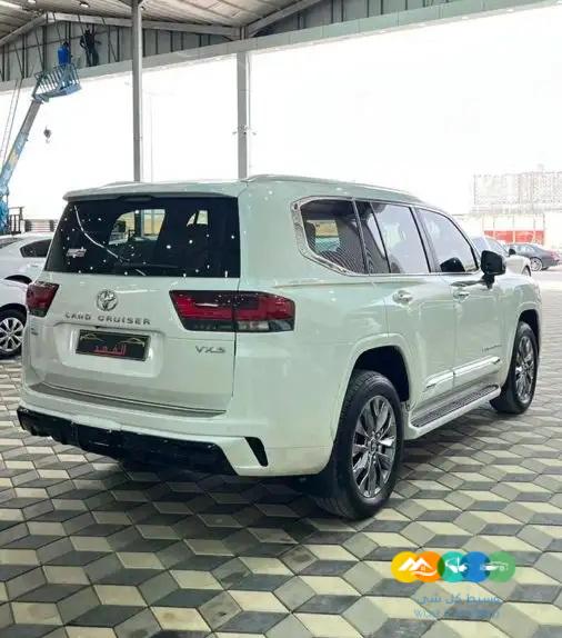 لاندكروزر جي اكس ار 2023 -L4- فل (تم البيع )