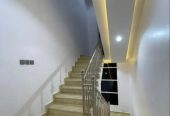 شقق ارضية وعلويه للبيع