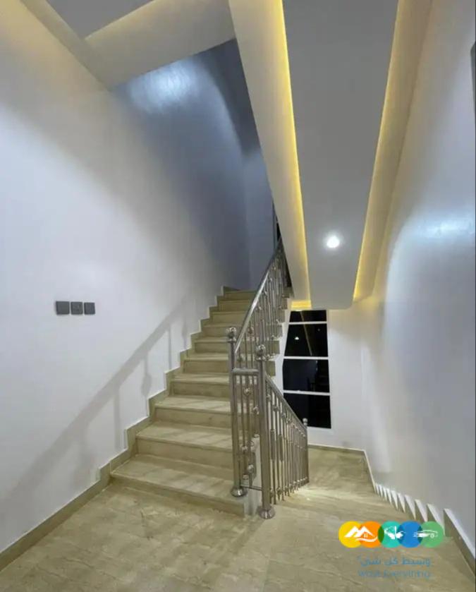 شقق ارضية وعلويه للبيع