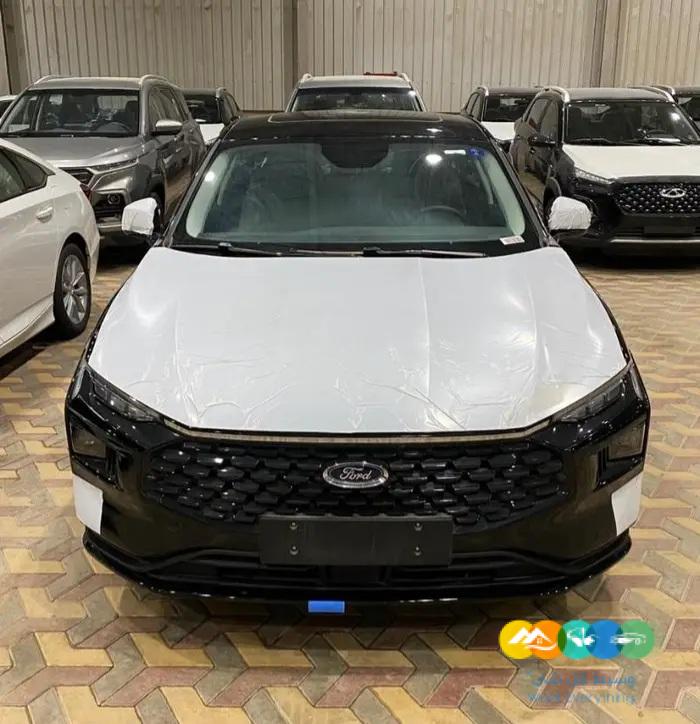 فورد تورس امبيانتي 2023 فتحة سقف