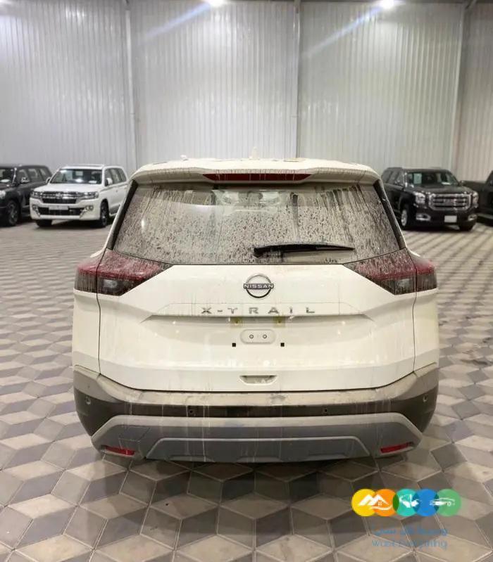نيسان اكس تريل 2023 ستاندر 7 مقاعد