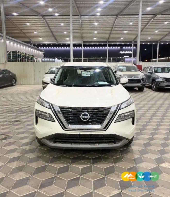 نيسان اكس تريل 2023 ستاندر 7 مقاعد