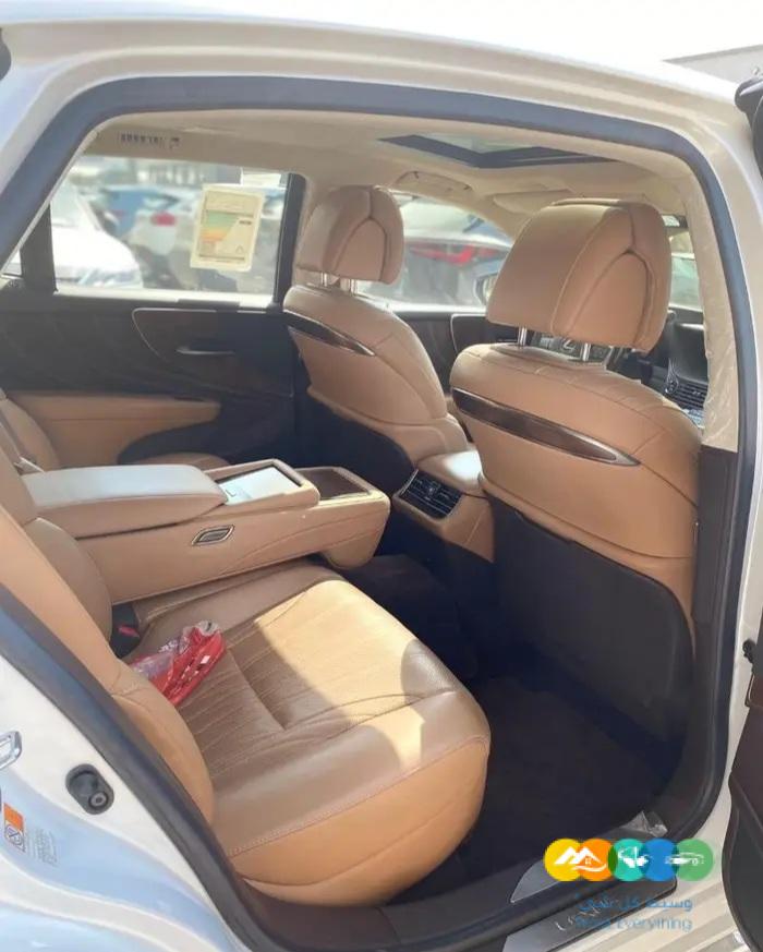 لكزس LS500 2020 هايبرد ( مباعة )