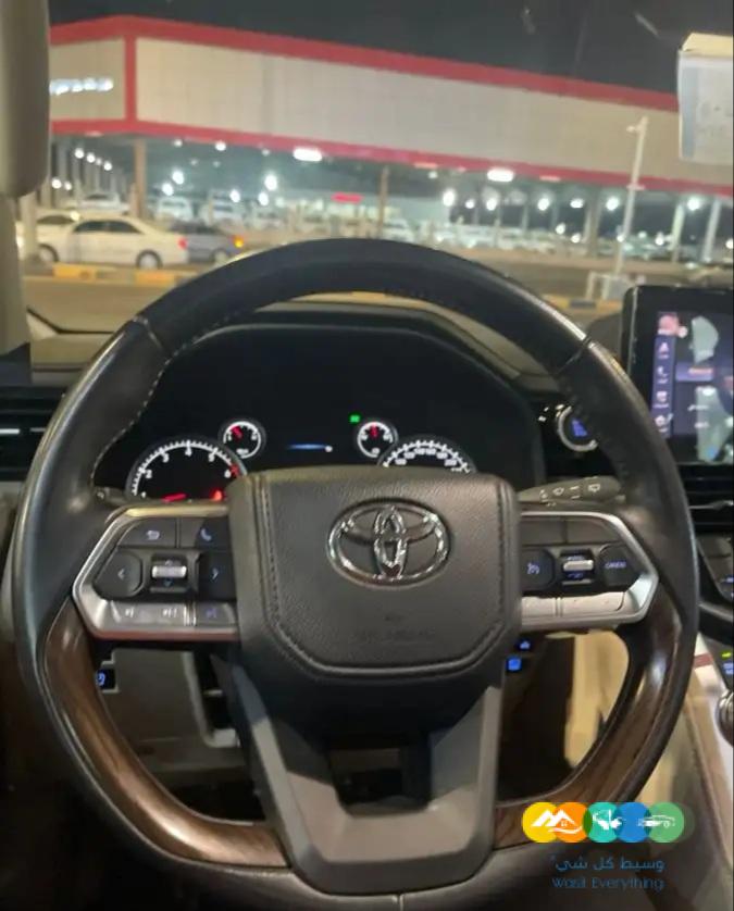 لاندكروزر جي اكس ار الفئة 4 2022