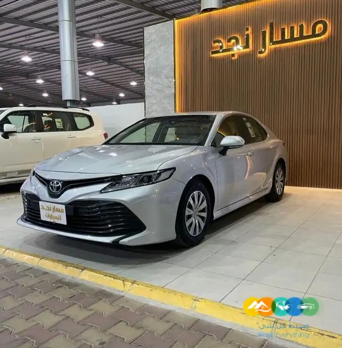 كامري LE موديل 2020 سعودي (( مباعة ))