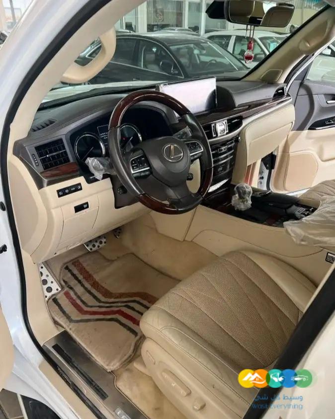 جيب لكزس بلاك ادشن 2020 بريمي ((تم البيع))