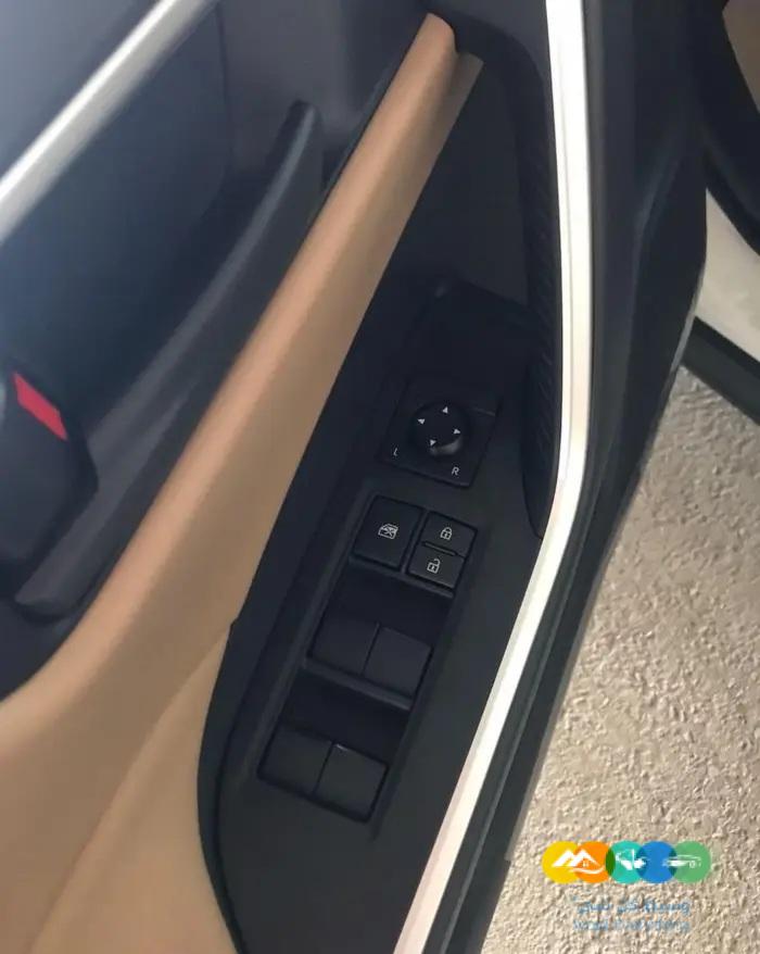 تويوتا راف فور LE دبل بنزين 2023 اصفار