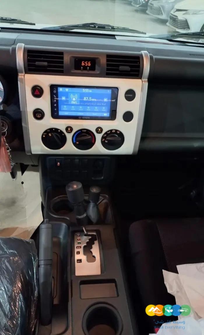 تويوتا FJ اف جي 2023 اصفار ابيض // تم البيع