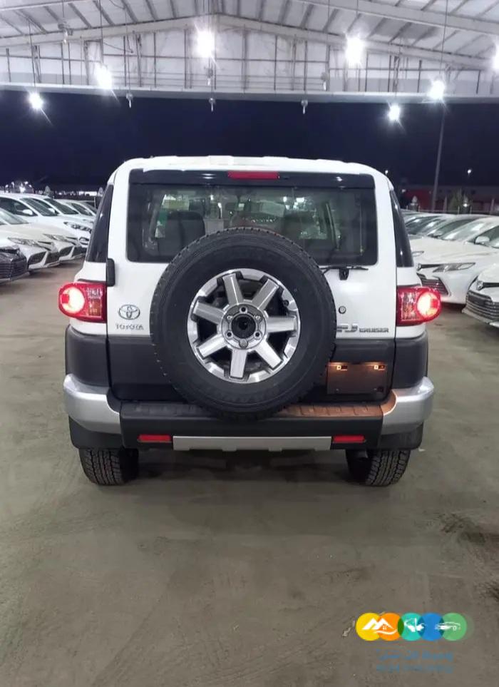 تويوتا FJ اف جي 2023 اصفار ابيض // تم البيع
