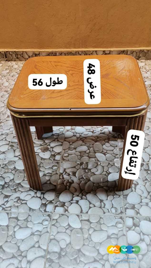 طاولات للبيع