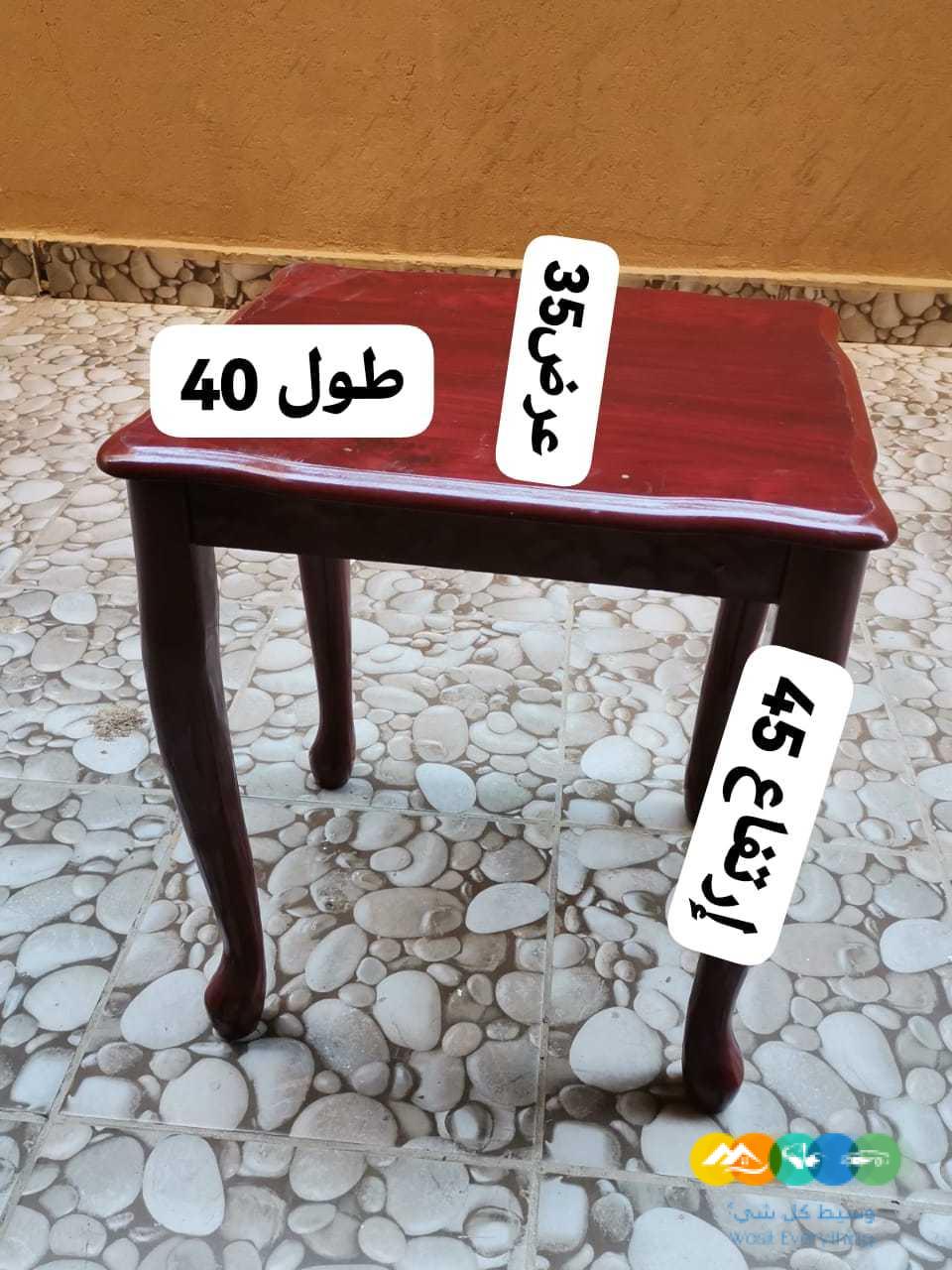 طاولات للبيع