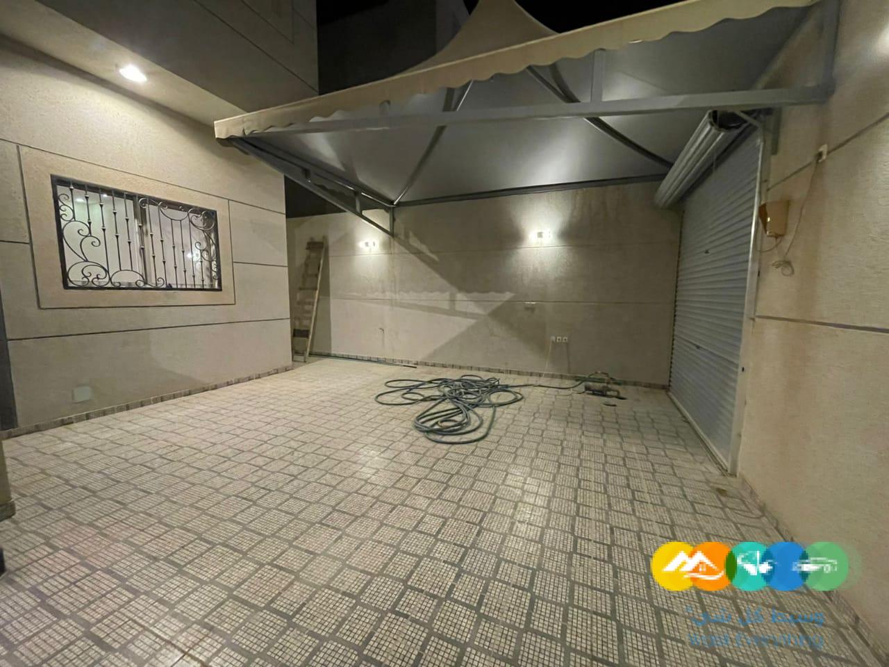 للبيع فيلا مساحة 413 درج داخلي مع شقه