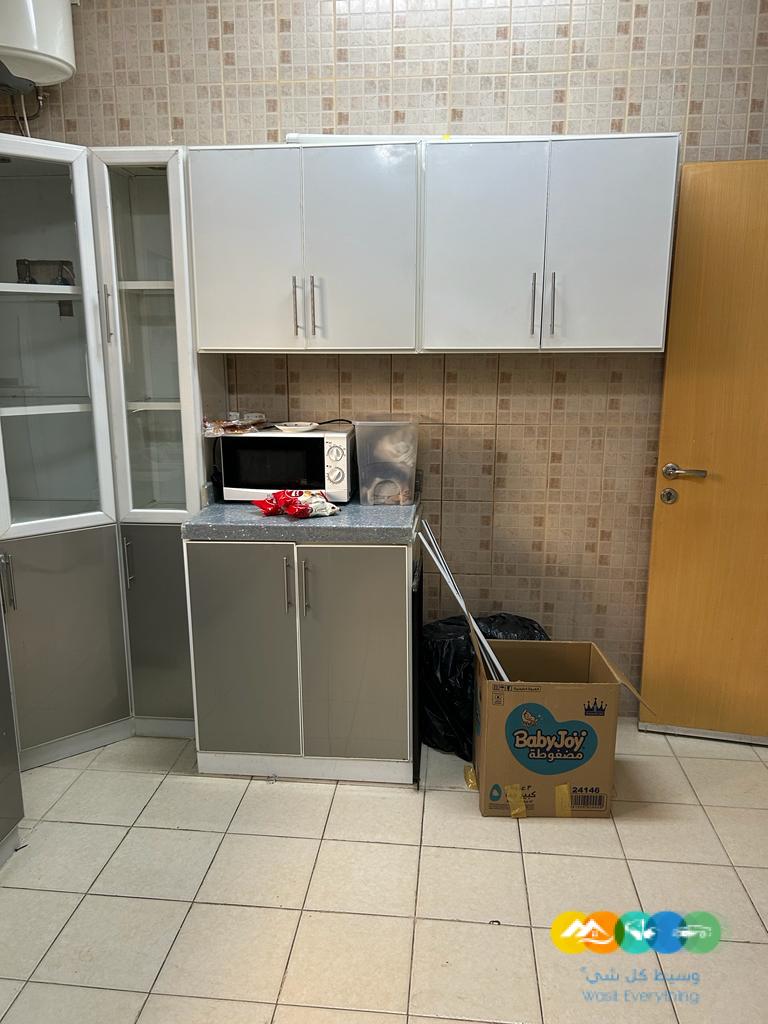 مطبخ مستعمل نظيف للبيع / تم البيع