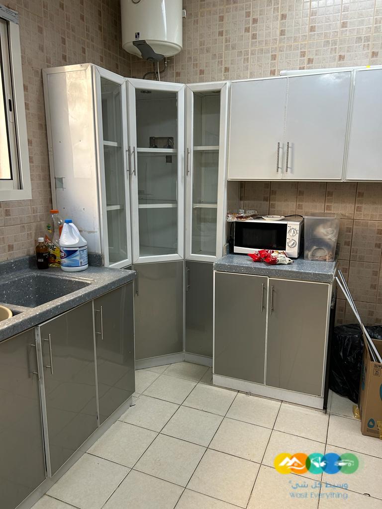 مطبخ مستعمل نظيف للبيع / تم البيع