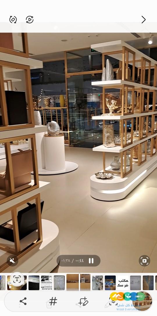 معرض فخم للايجار او التقبيل مول بارك أفنيو