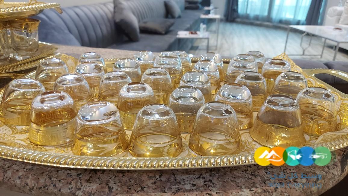 قهوجي وصبابين قهوجيات