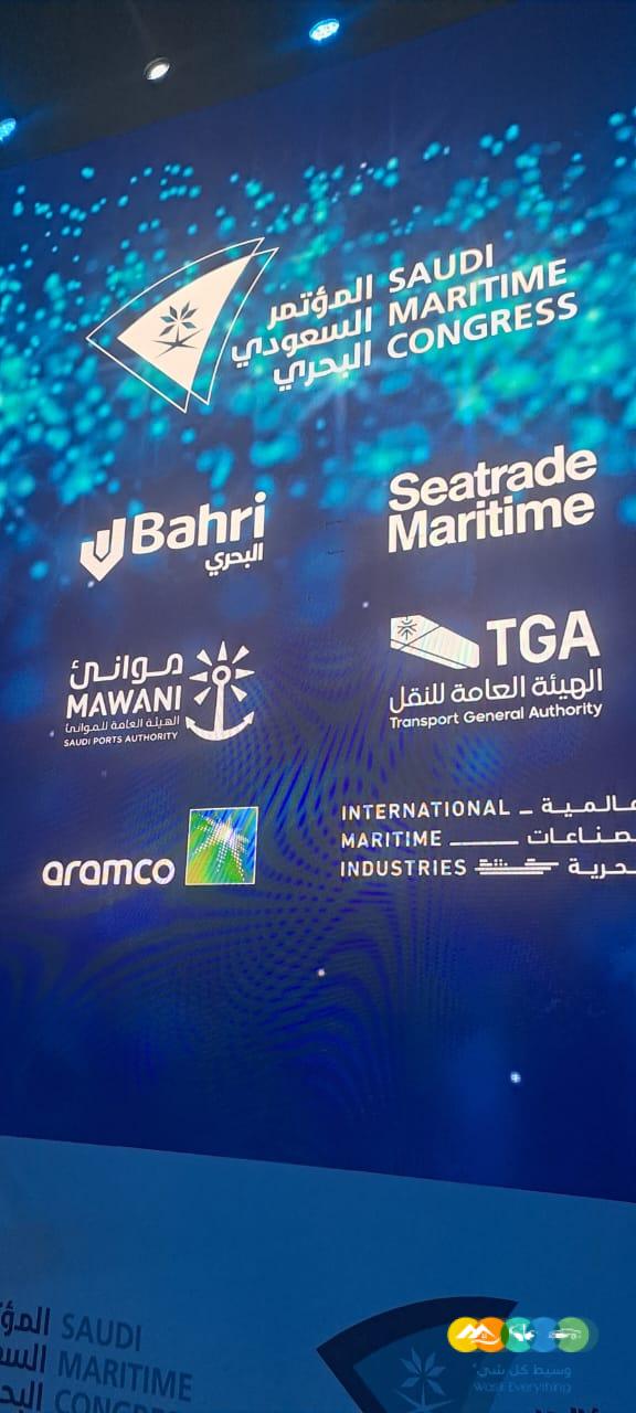 تاجير مراوح رذاذ ,مكيفات صحراوية ,مظلات