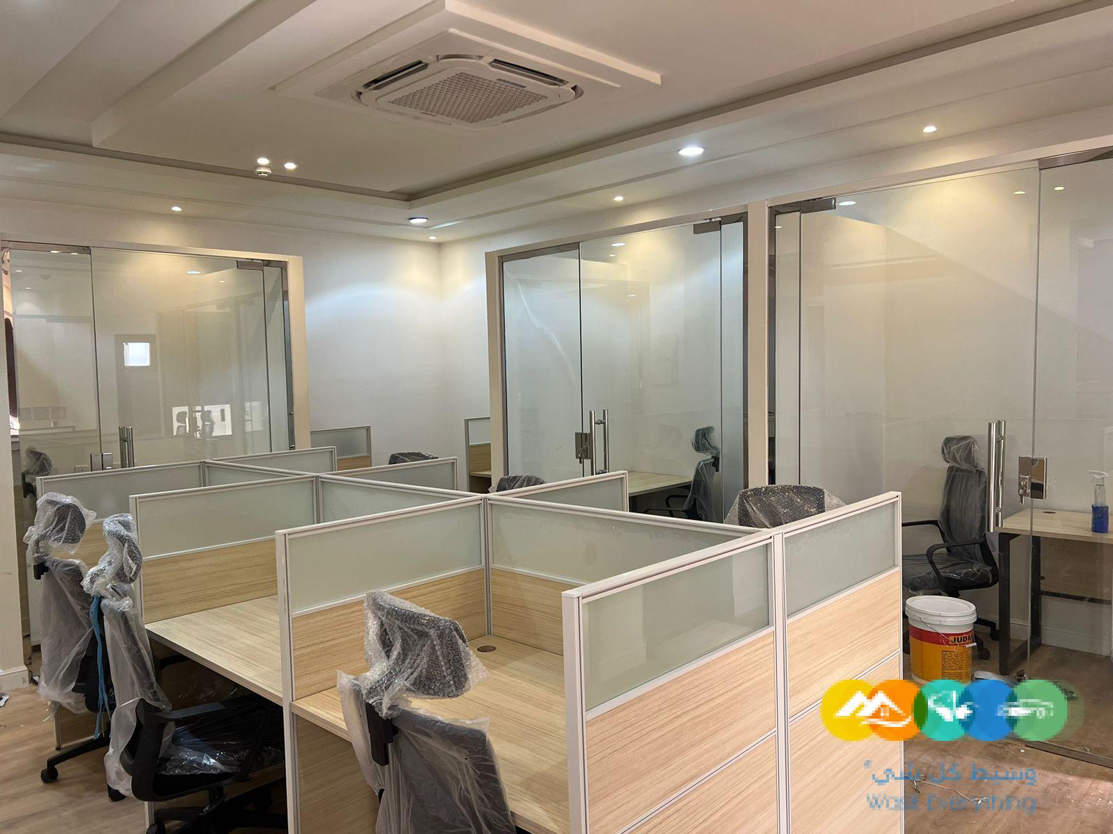 موجودين وين ماكنت أحجز مساحتك المكتبية الآن