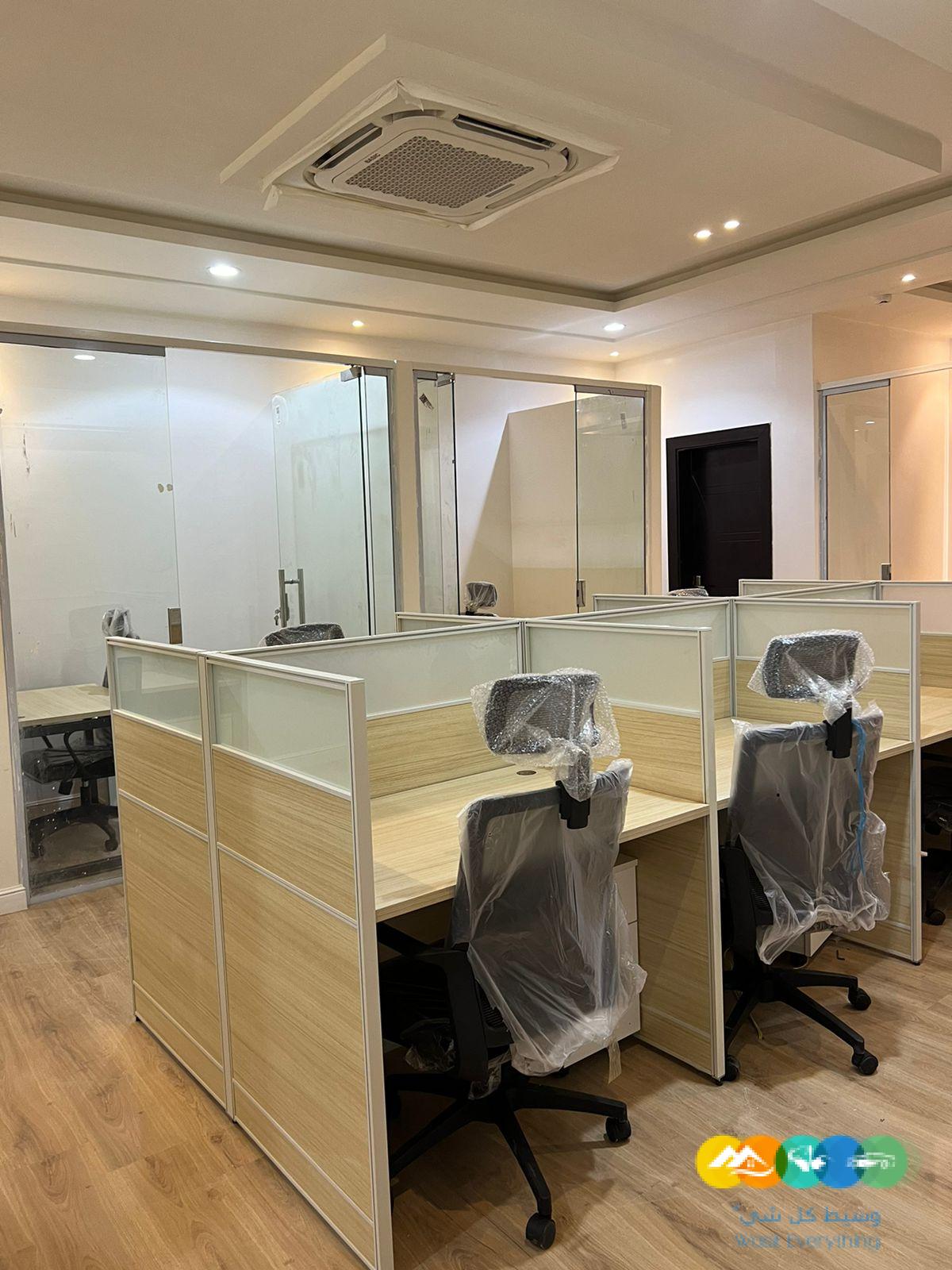 موجودين وين ماكنت أحجز مساحتك المكتبية الآن