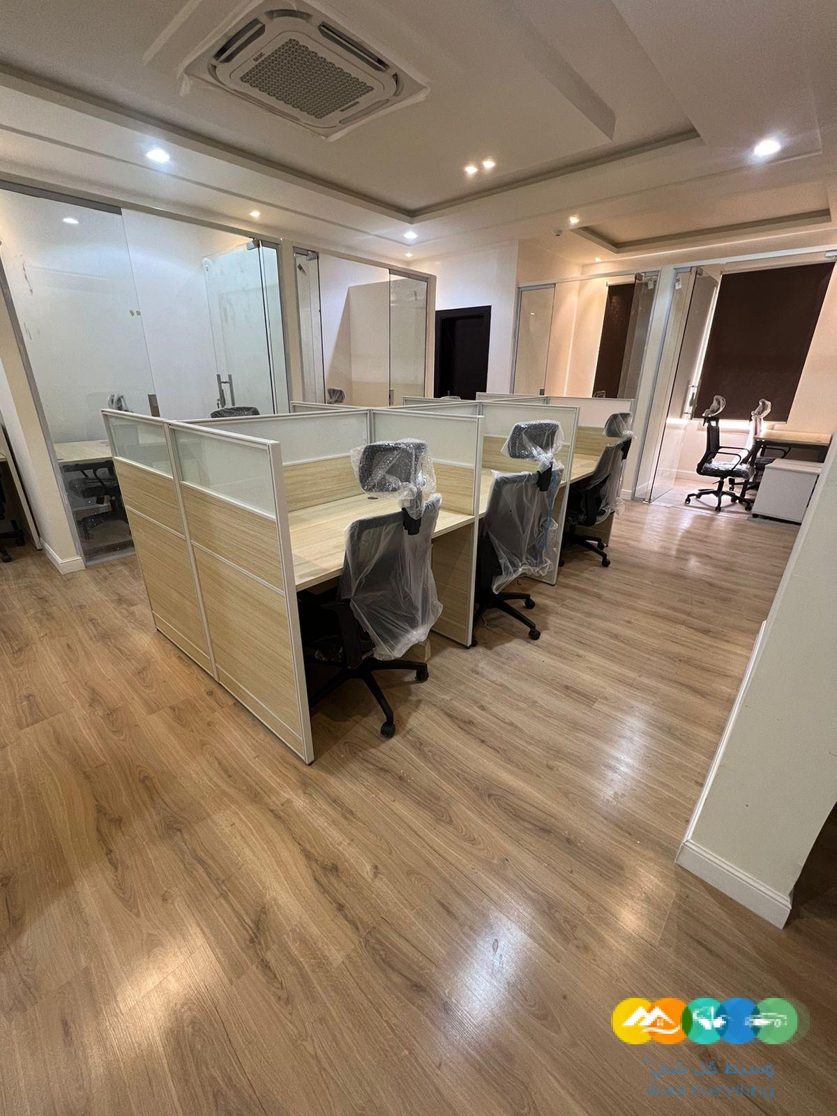 موجودين وين ماكنت أحجز مساحتك المكتبية الآن