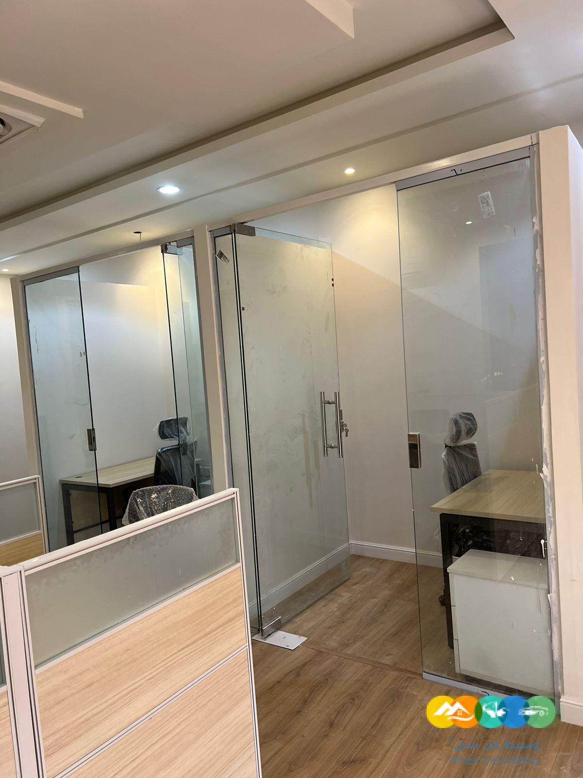 موجودين وين ماكنت أحجز مساحتك المكتبية الآن