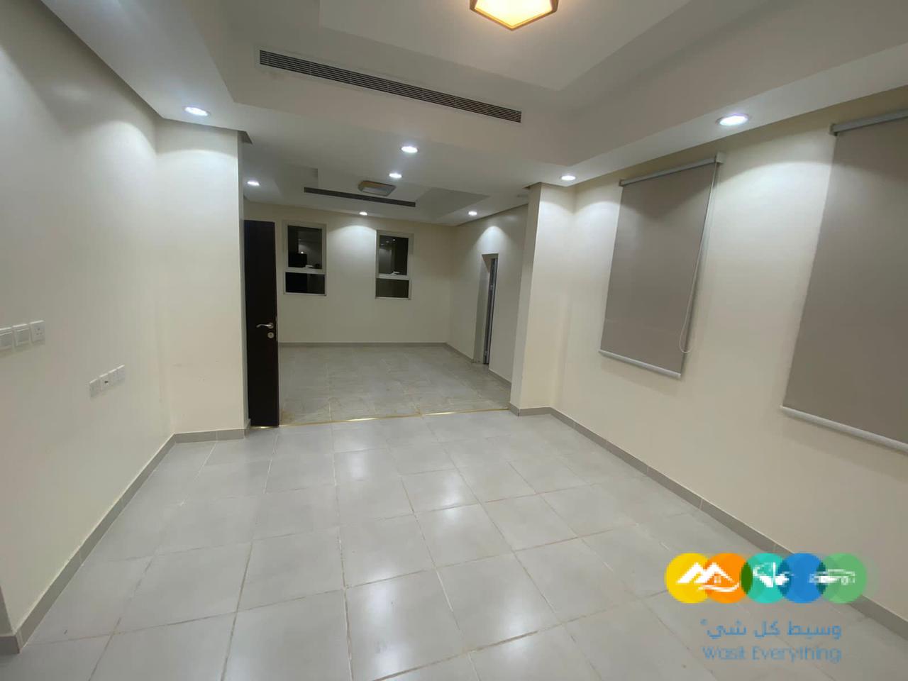 للايجار شقه مدخلين فاخره ف ابحر الشماليه