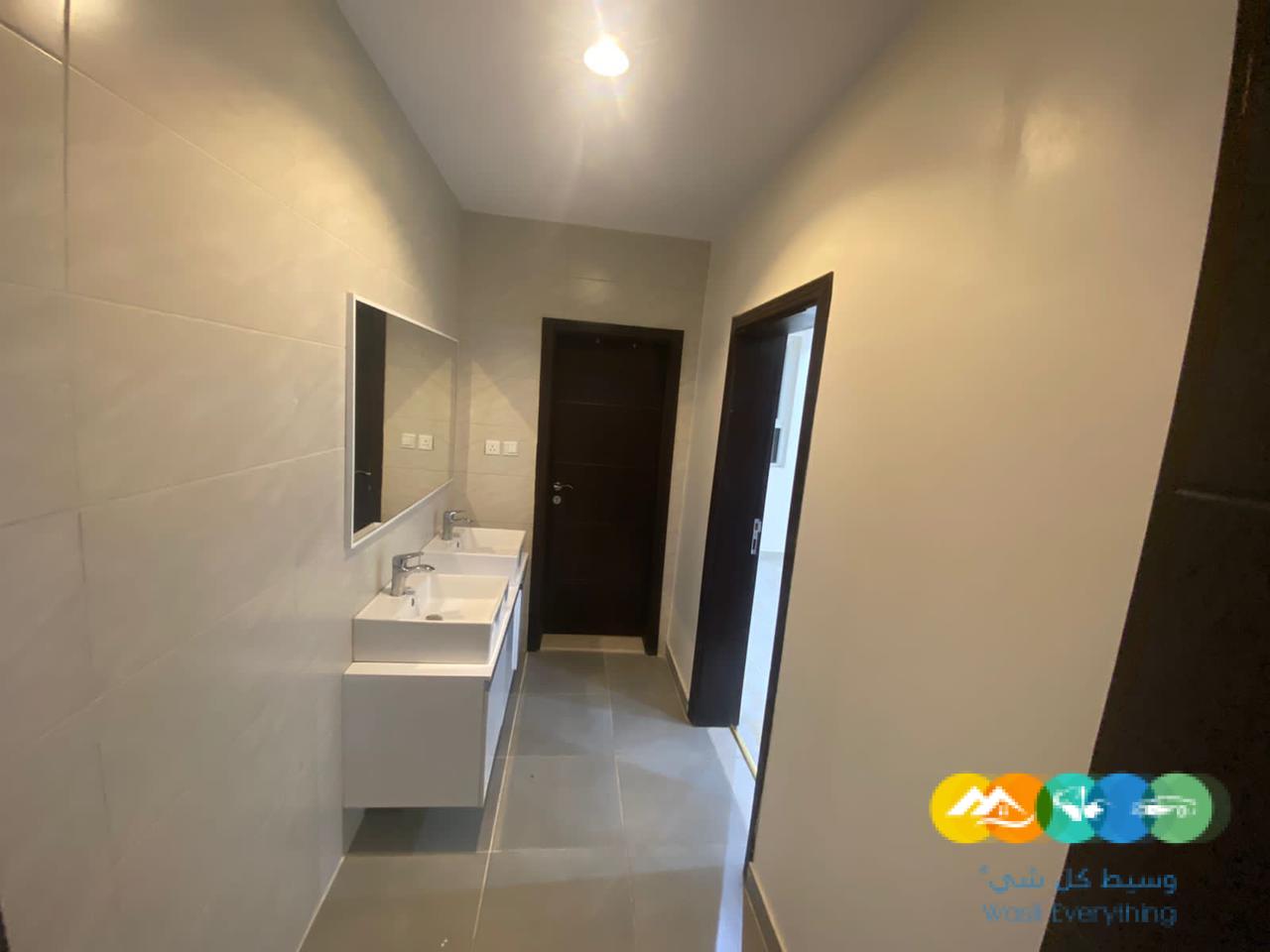 للايجار شقه مدخلين فاخره ف ابحر الشماليه