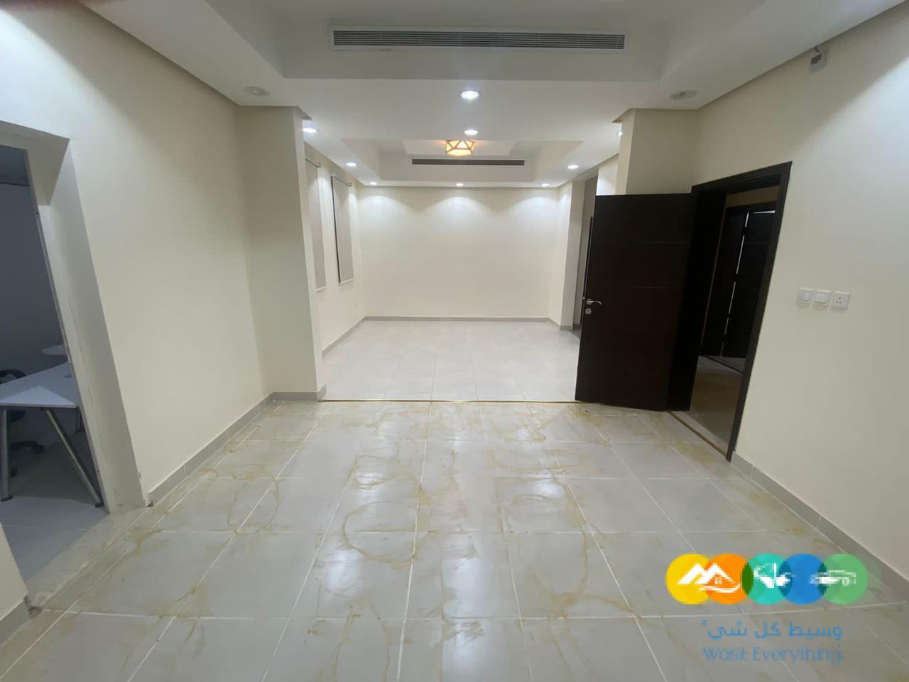 للايجار شقه مدخلين فاخره ف ابحر الشماليه