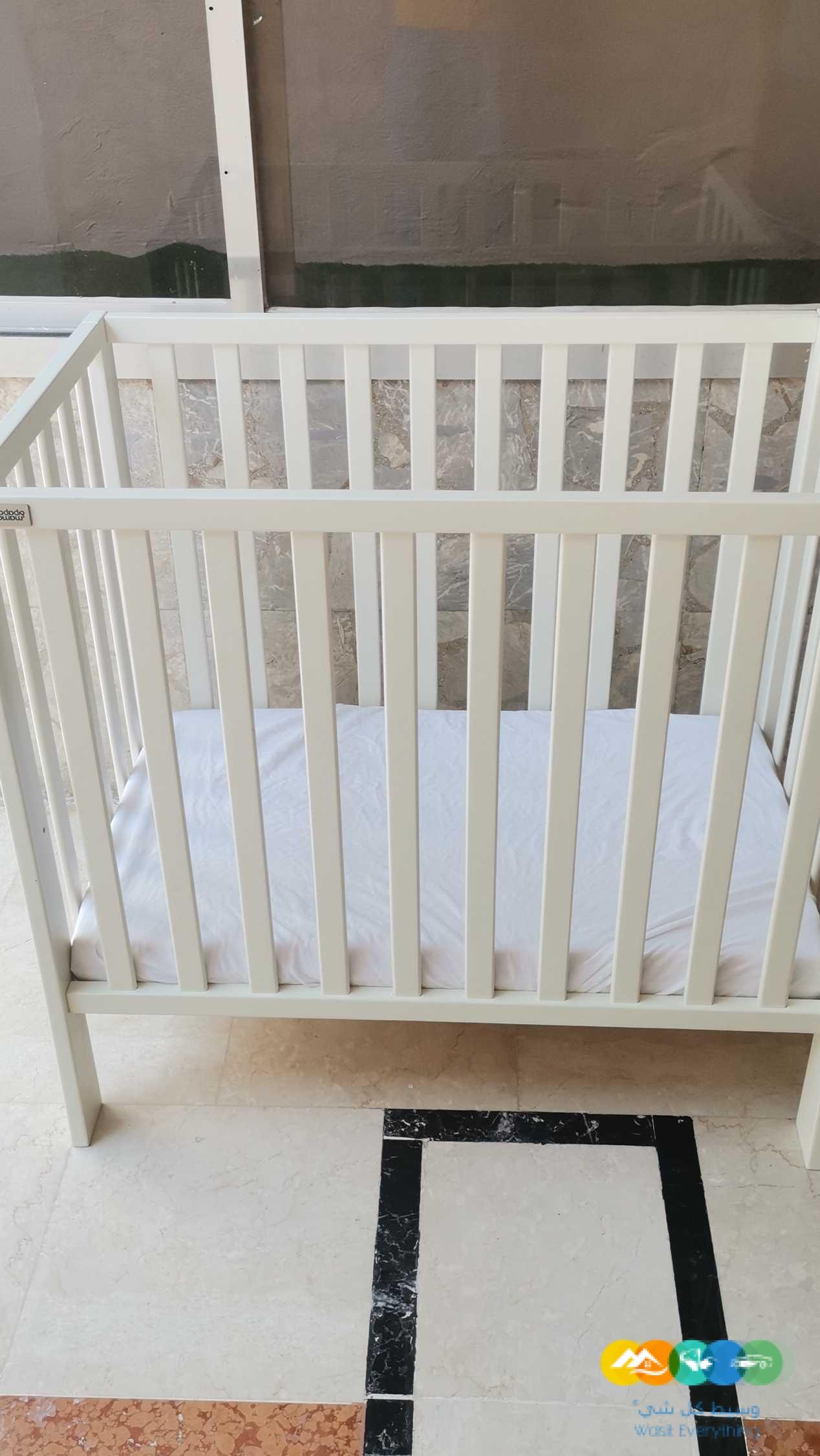 سرير اطفال معا مرتبة