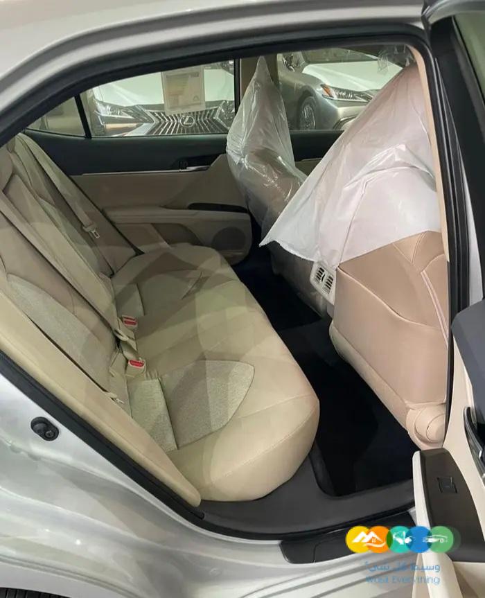 كامري GLE موديل 2024 بنزين اصفار